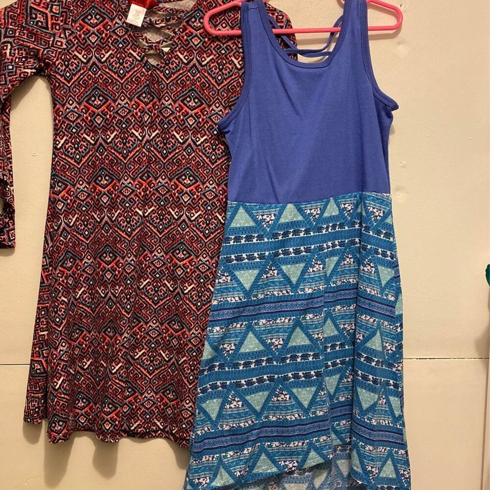 2 Girls dresses